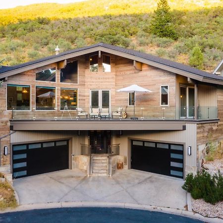 Mason By Avantstay Sleeps 16 Modern Mountain Escape W Hot Tub بارك سيتي المظهر الخارجي الصورة